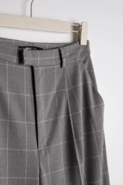 Gina Tricot Hose Mit Weitem Bein 10658800