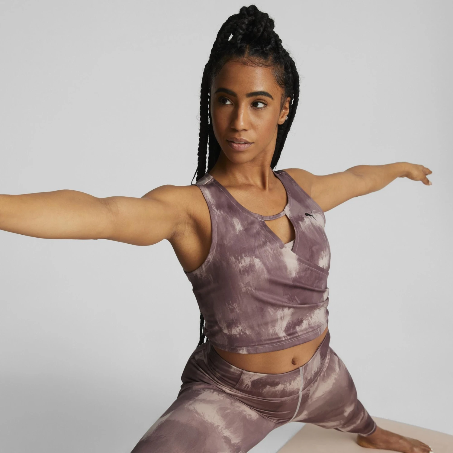 Puma STUDIO AOP CROP TOP 10663010 – Bild 3