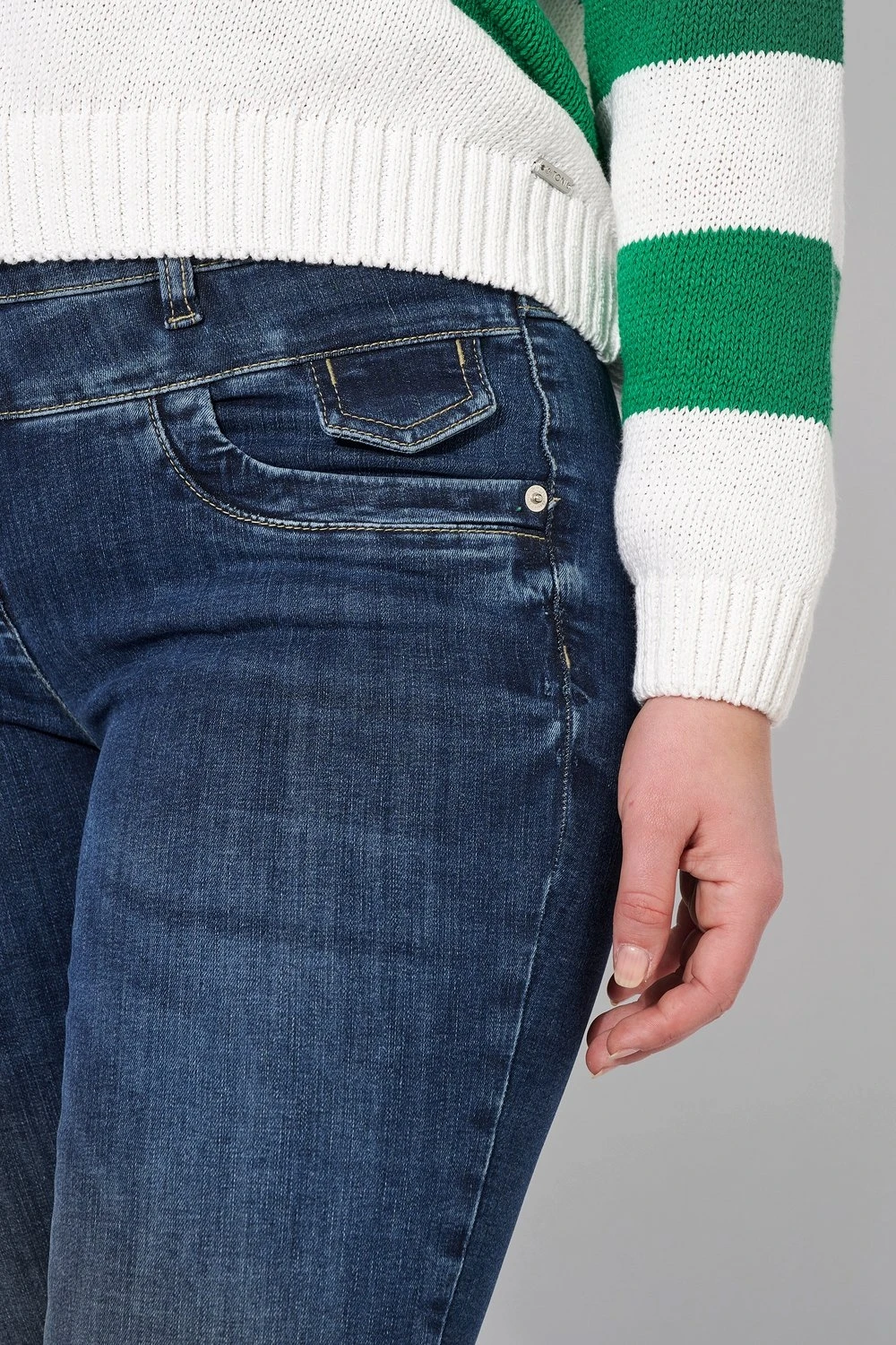 Toni Damenjeans Perfect Shape Easy Kick 7/8 10692651 – Bild 4